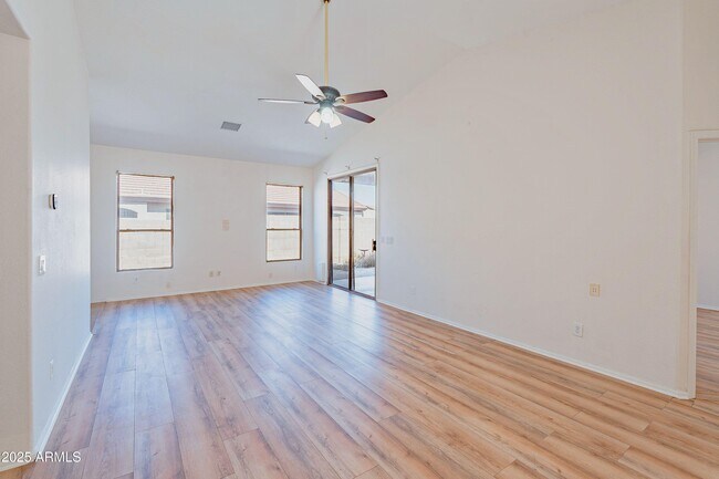 Building Photo - 43741 W Wade Dr