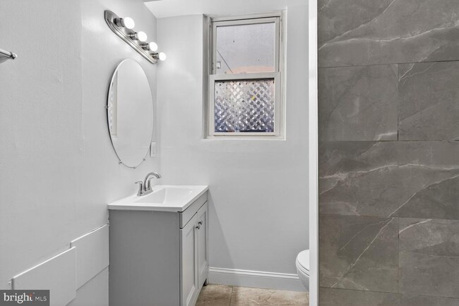 Building Photo - 2409 18th St NW