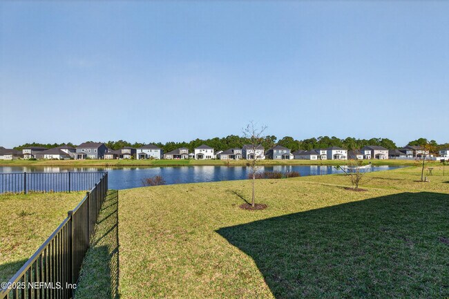 Building Photo - 460 Archstone Wy