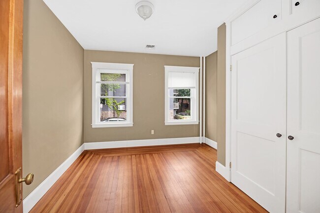 Building Photo - 79 Perkins St