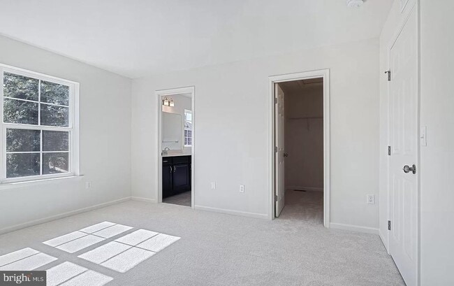 Building Photo - 39 Glenn View