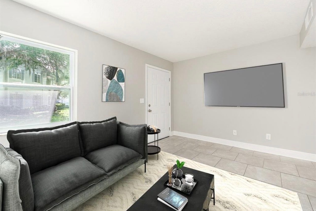 Building Photo - 7246 E Bank Dr