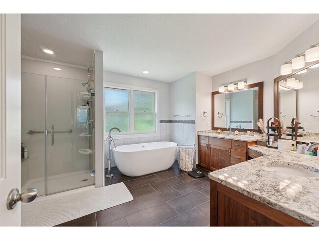 Building Photo - 1477X Langdon Pl