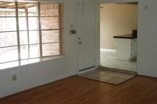 Building Photo - 13627 Montaigne Dr