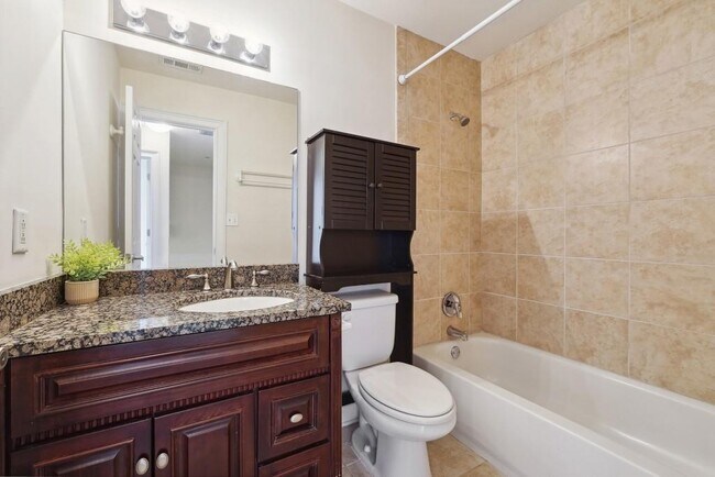 Building Photo - 104 Rondak Cir