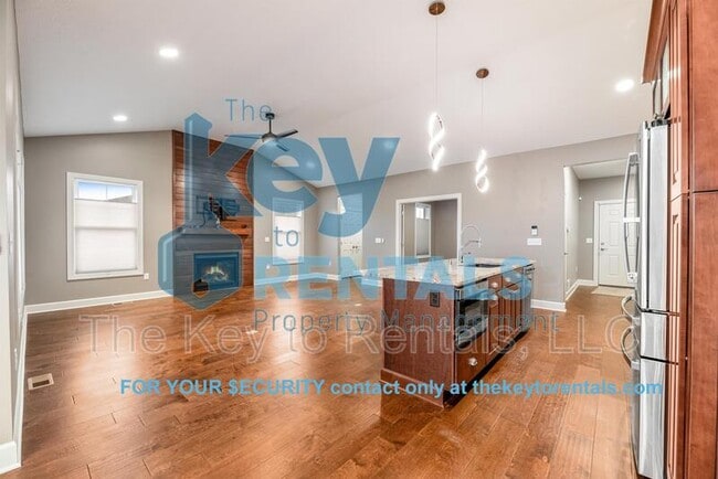 Building Photo - 1352 Creeks Edge Dr