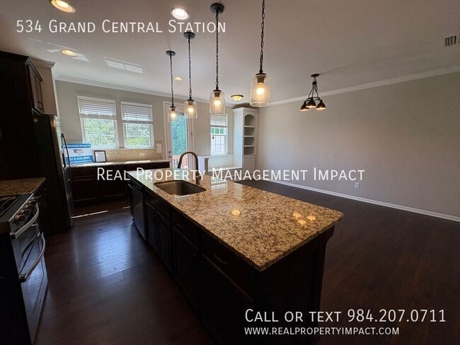 Building Photo - 534 Grand Central Sta