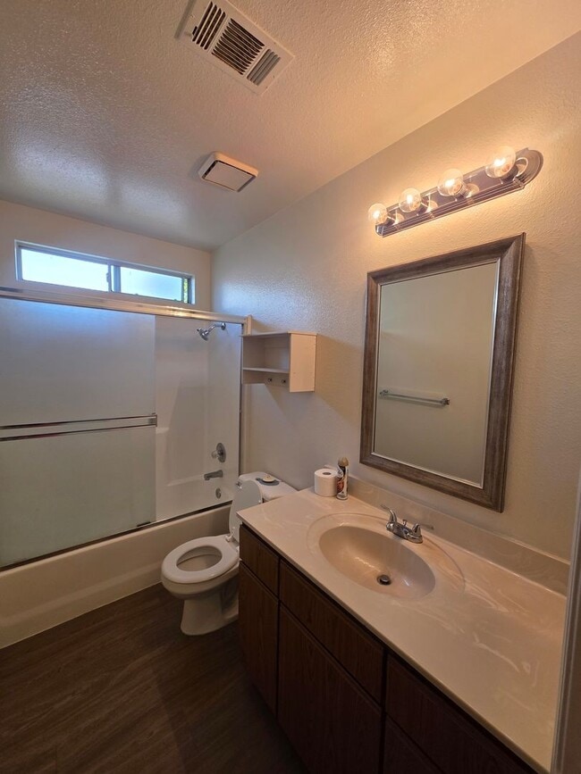 Building Photo - 2211 W Sweet Ct