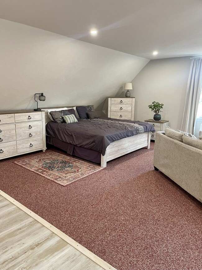 Building Photo - 176 North St