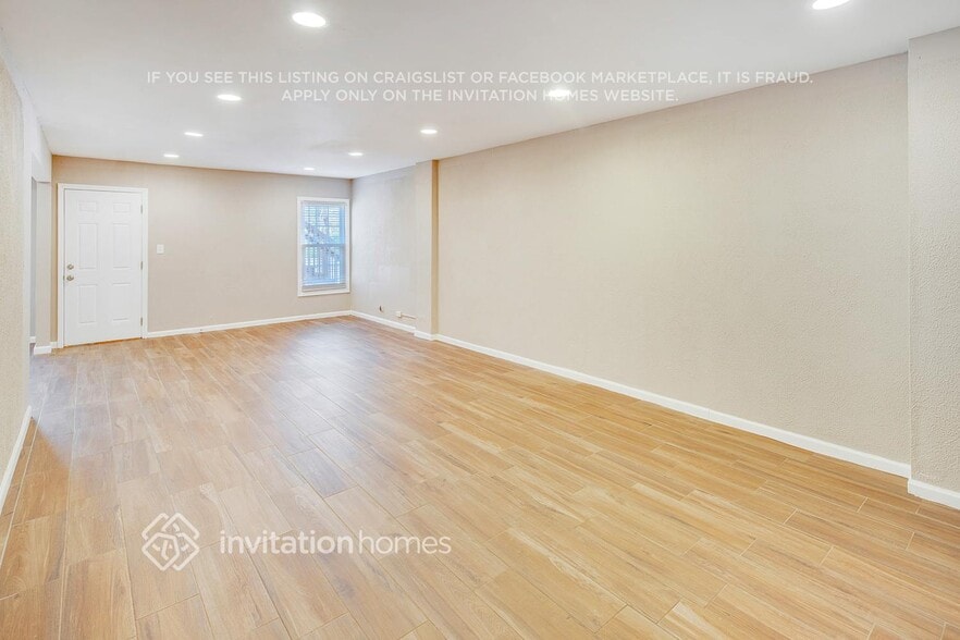 Building Photo - 9800 Fairlea Dr