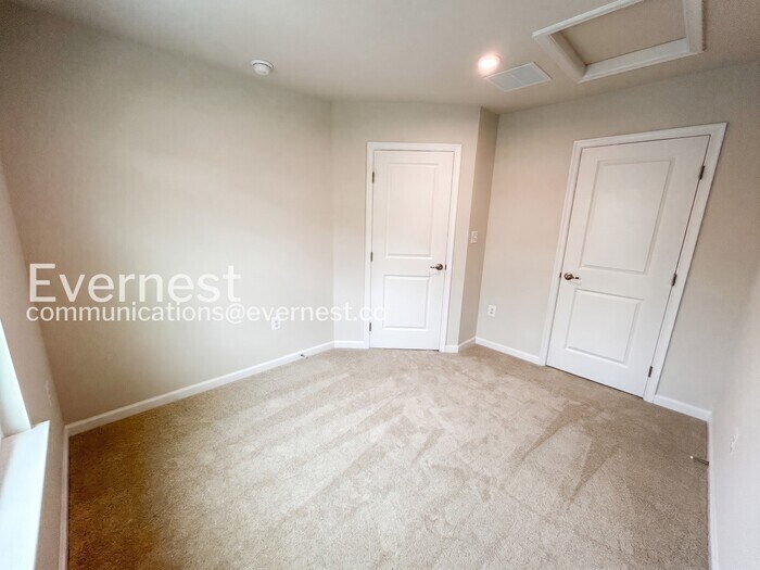 Building Photo - 8808 Stevenson Ln