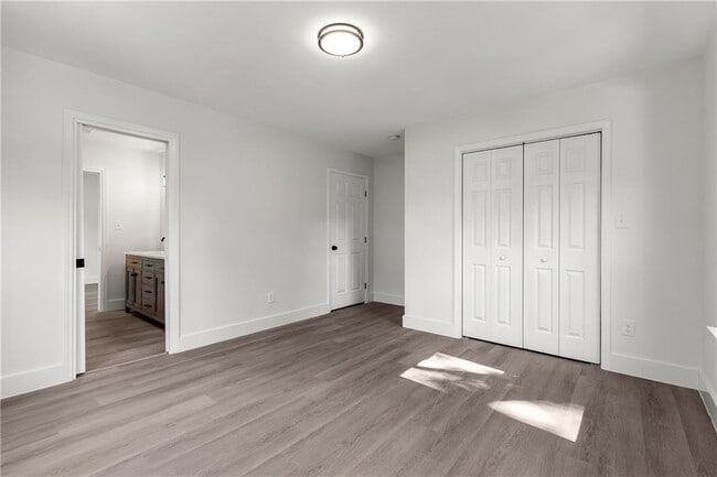 Building Photo - 3183 Zion St