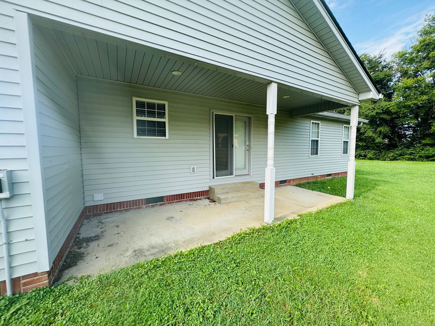 Building Photo - 720 Fields Ln