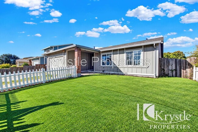 Building Photo - 612 Fulmar Dr