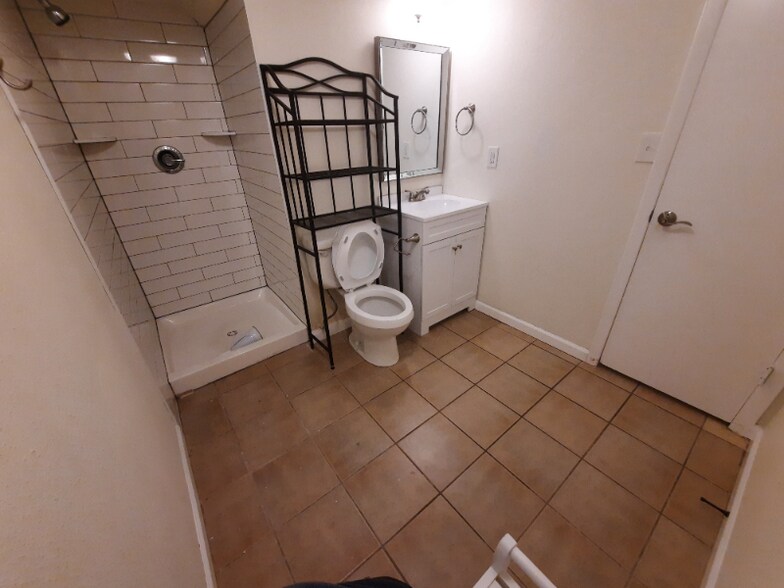 Building Photo - 8150-8152 Ames Way