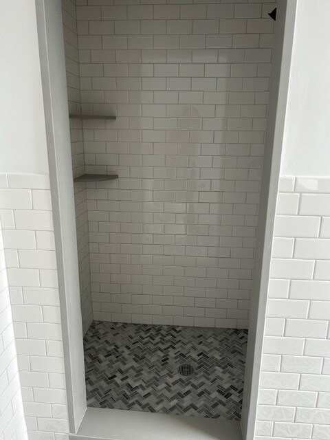 Bath 1 Shower Stall - 42 Pilgrim Pathway