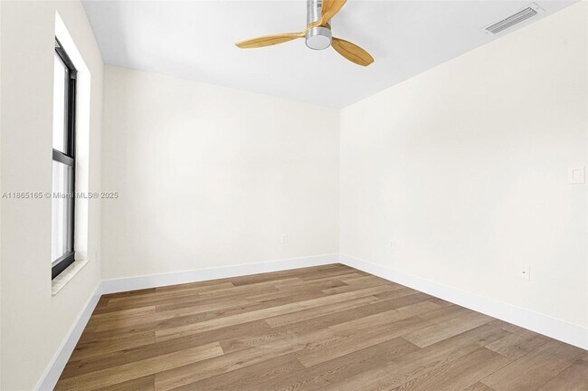 Building Photo - 136 NW 53rd St