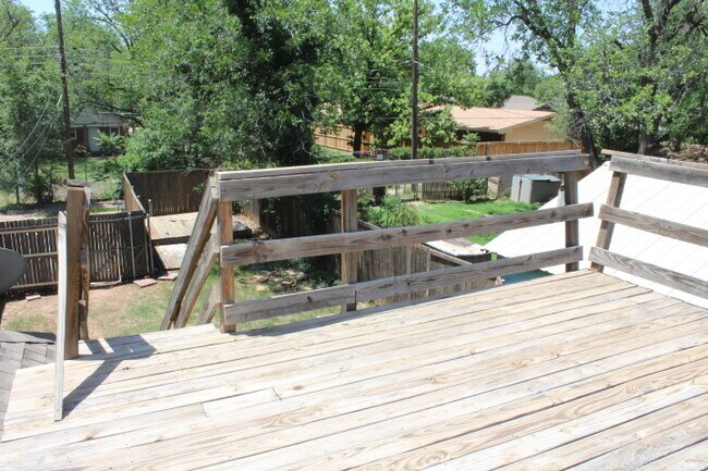 Building Photo - 2615 22nd St