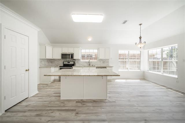 Building Photo - 4824 Holly Berry Dr