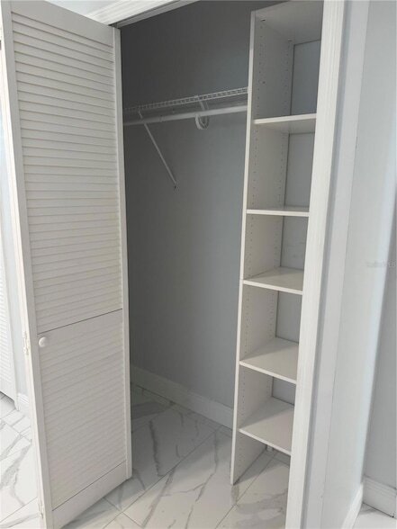 Building Photo - 5617 Gateway Dr