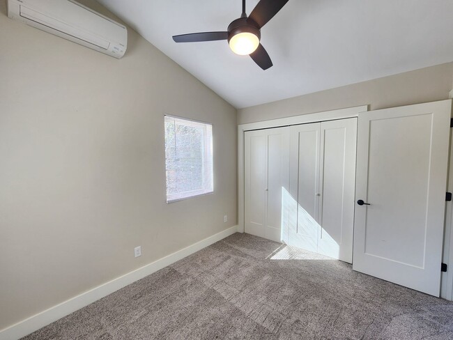Building Photo - East Asheville Rental!