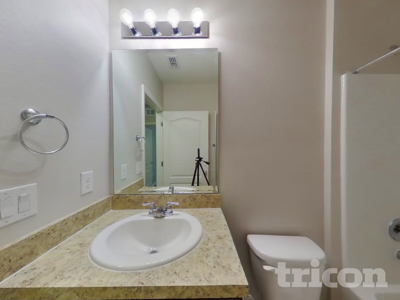 Building Photo - 2508 Valhalla Dr