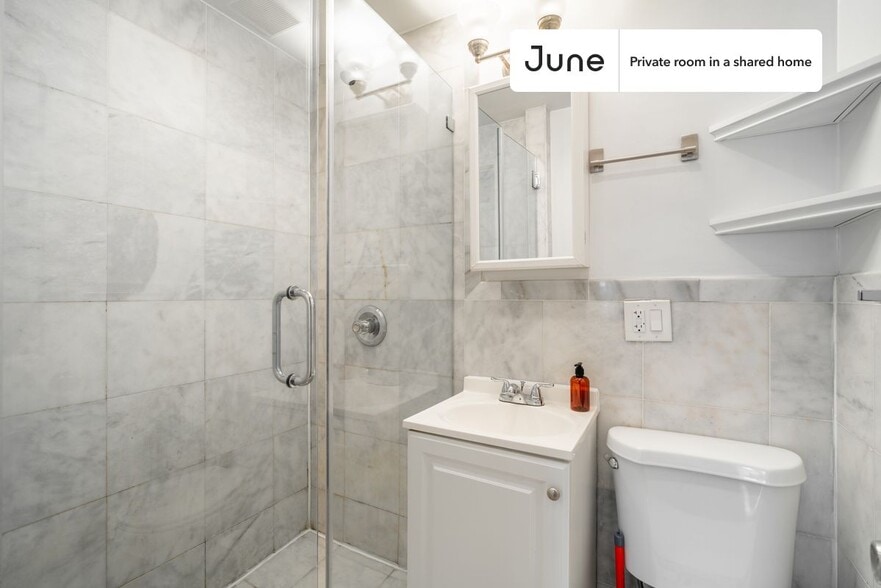 Building Photo - Room in Shared 2 bed/1 bath home in East Village