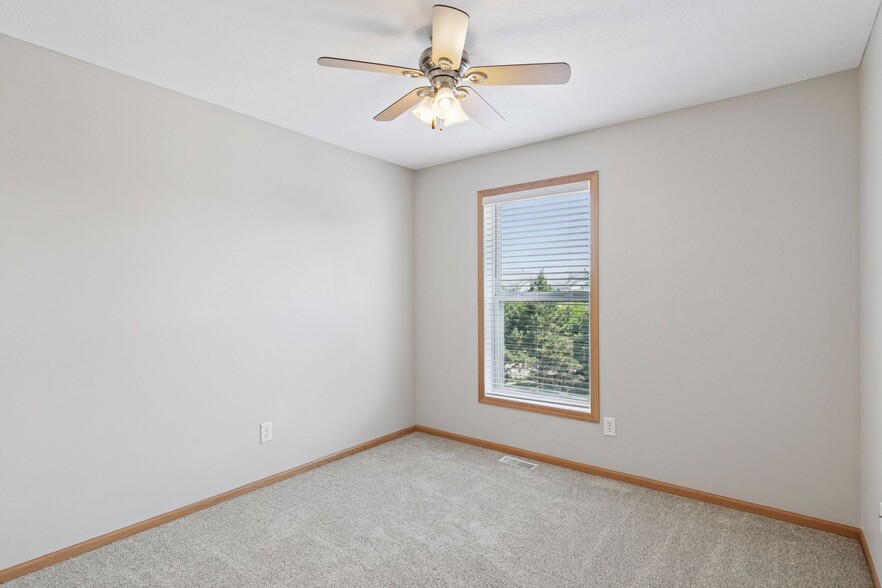 Building Photo - 15146 Fanning Dr N