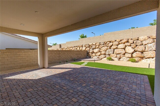 Building Photo - 2267 High Perch St