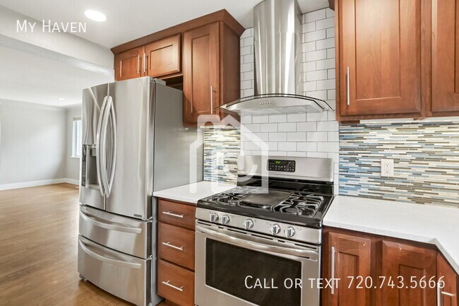Building Photo - 3002 Krameria St