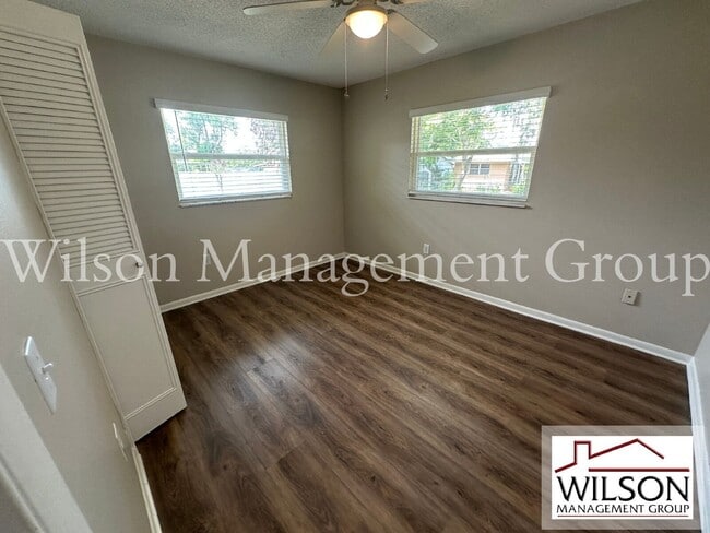 Building Photo - 620 Lakespur Ln