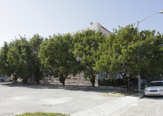 Building Photo - 244 NE 28th St