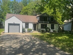 Building Photo - 7843 Emery Cir