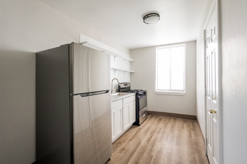 Building Photo - 1400 Seward Ave