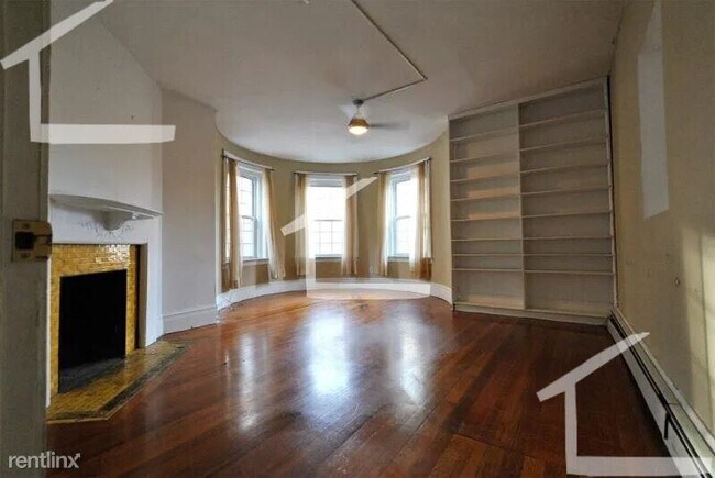 Primary Photo - 3 br, 1 bath Condo - 186 Naples Rd Apt 2J