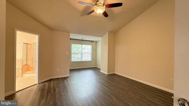 Building Photo - 23227 Roberts Tavern Dr