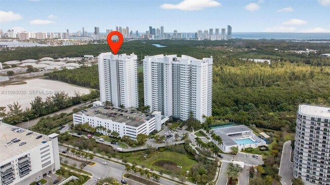 Building Photo - 15051 Royal Oaks Ln