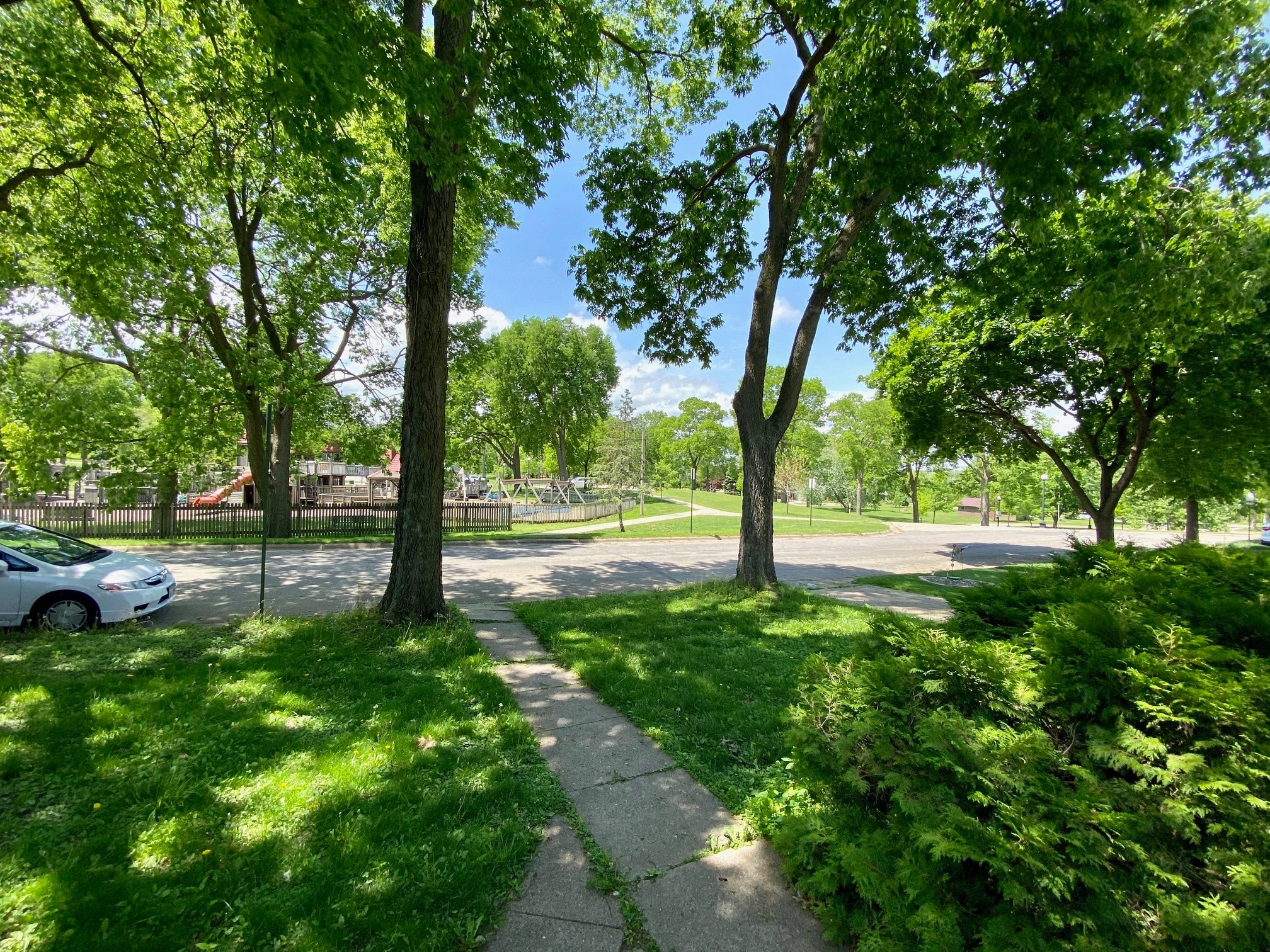 Building Photo - 780 Hillview Ave