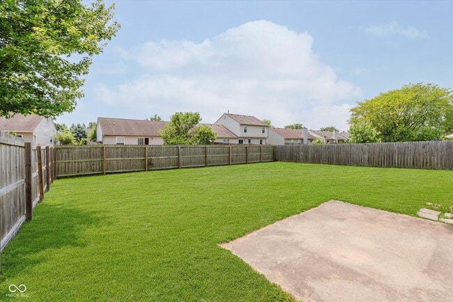 Building Photo - 9645 Claymore Dr