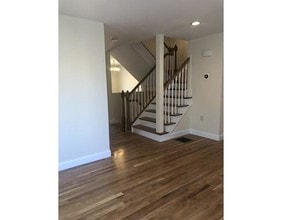 Building Photo - 133 US-1