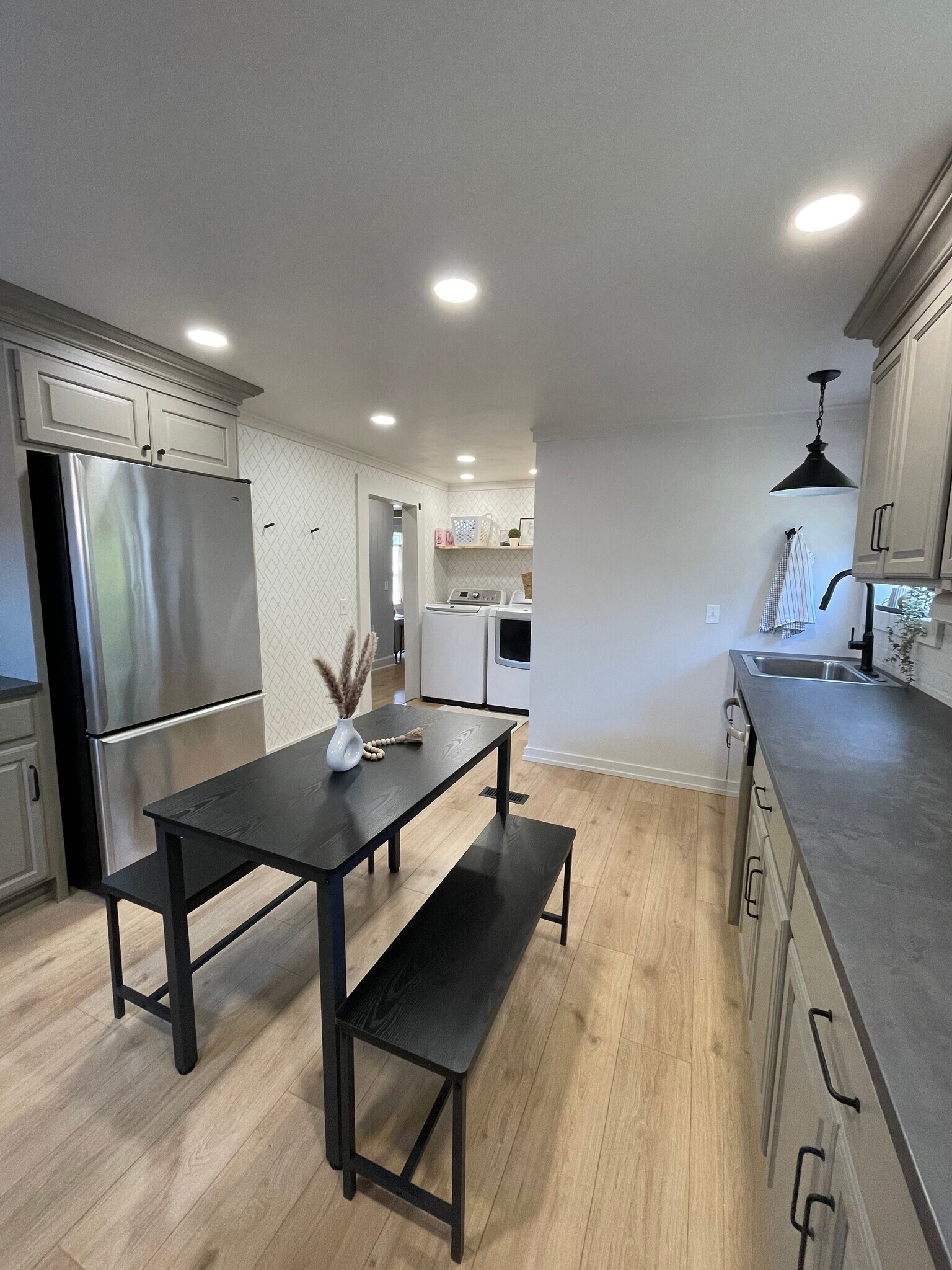 Building Photo - 502 Woodworth Ave