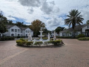 Building Photo - Freshly Updated Sunset Lake Condo (2 Bed, 2 Bath, 1st floor)