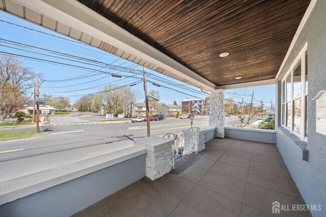 Building Photo - 657 Amboy Ave