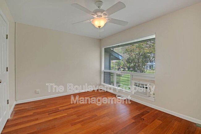 Building Photo - 995 Awaawaanoa Pl