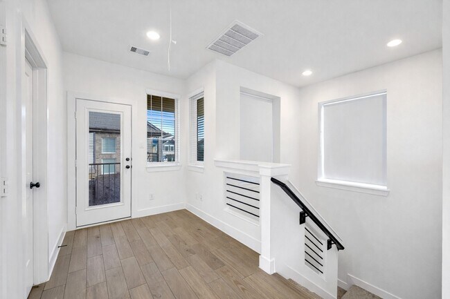 Building Photo - 18714 Colorado River Ln