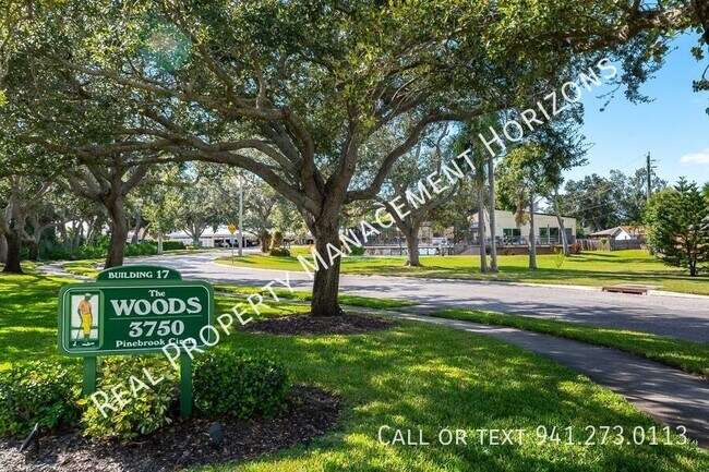 Building Photo - 3750 Pinebrook Cir