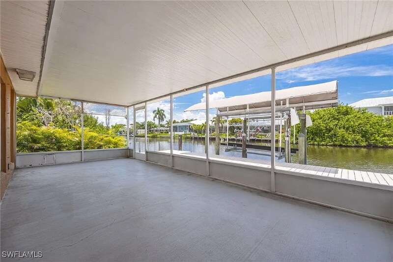 Building Photo - 2115 St Croix Ave