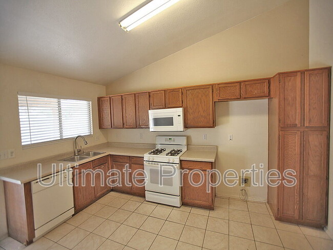 Building Photo - 9903 N 77th Ave