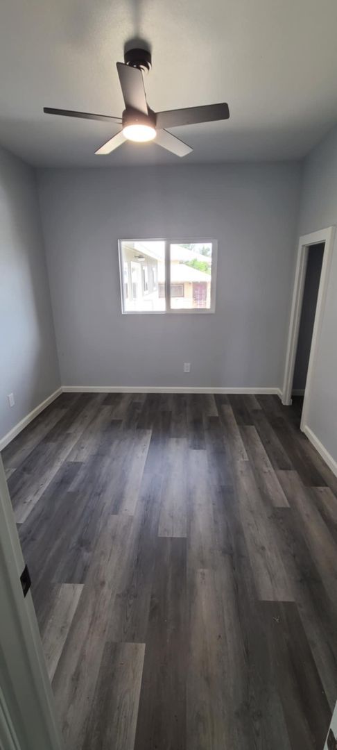 Building Photo - Large fully renovated home with an Ohana i...