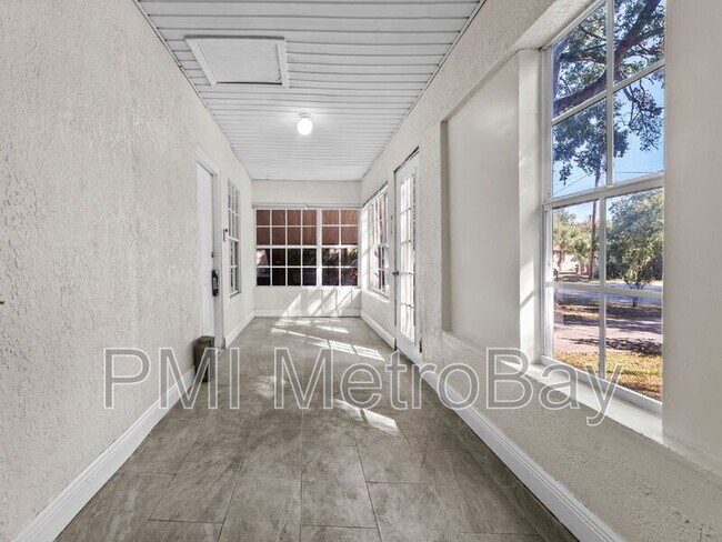 Building Photo - 8210 N Klondyke St